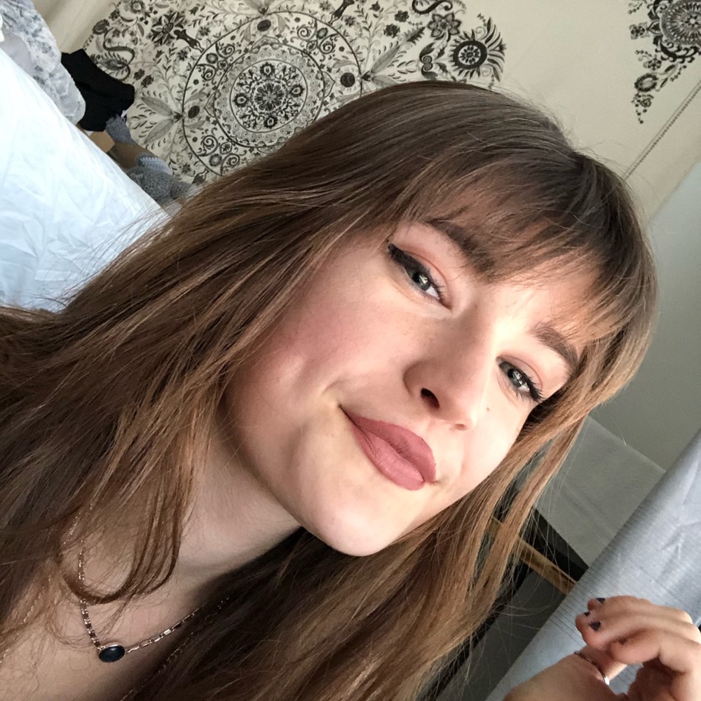 Meet your Posher, Kayla